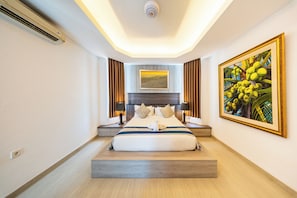Tabla de planchar con plancha, wifi gratis y ropa de cama 