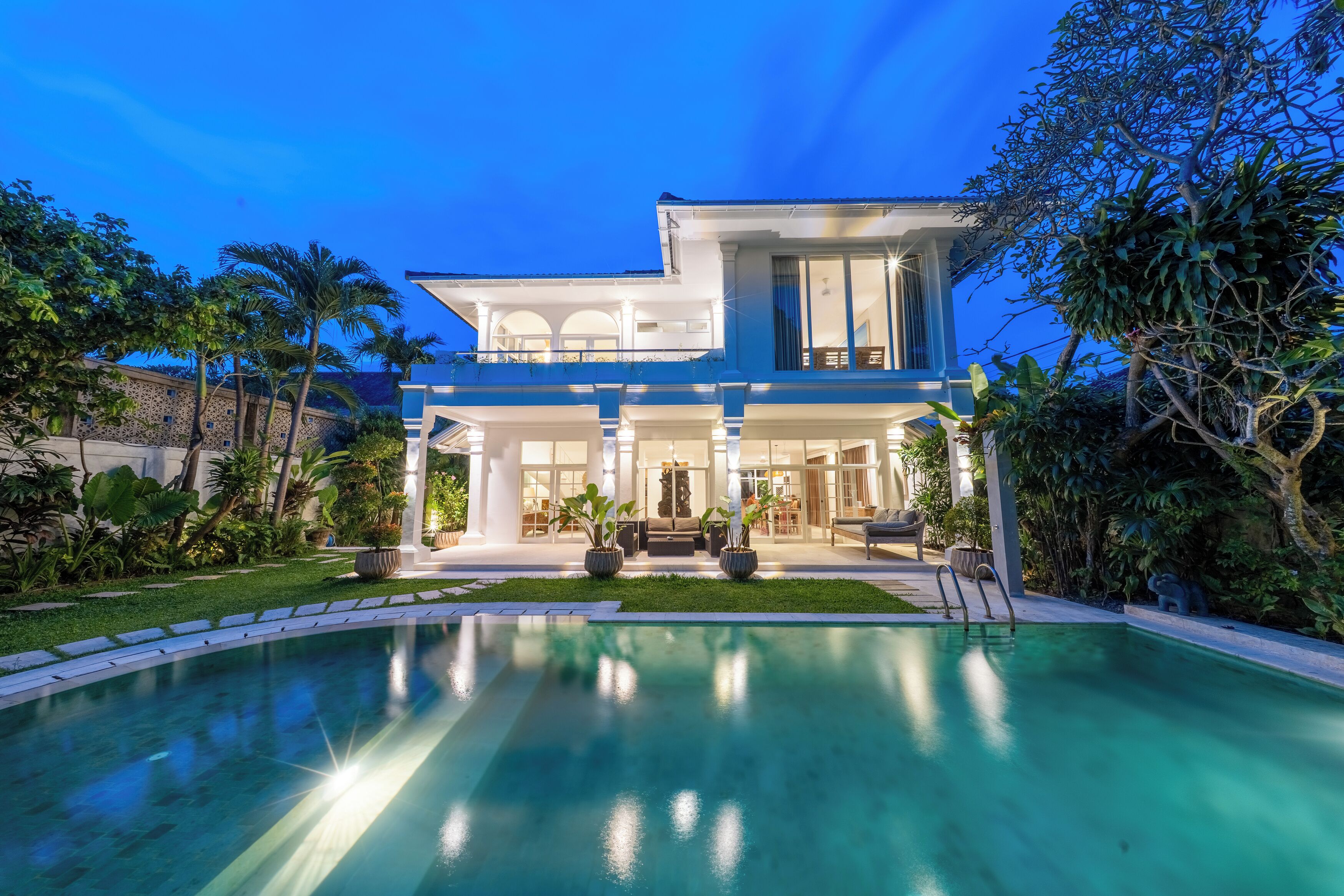 Villa – deluxe, hageutsikt | Basseng | Utendørsbasseng