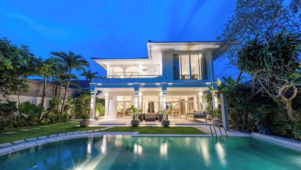 Villa – deluxe, hageutsikt | Basseng