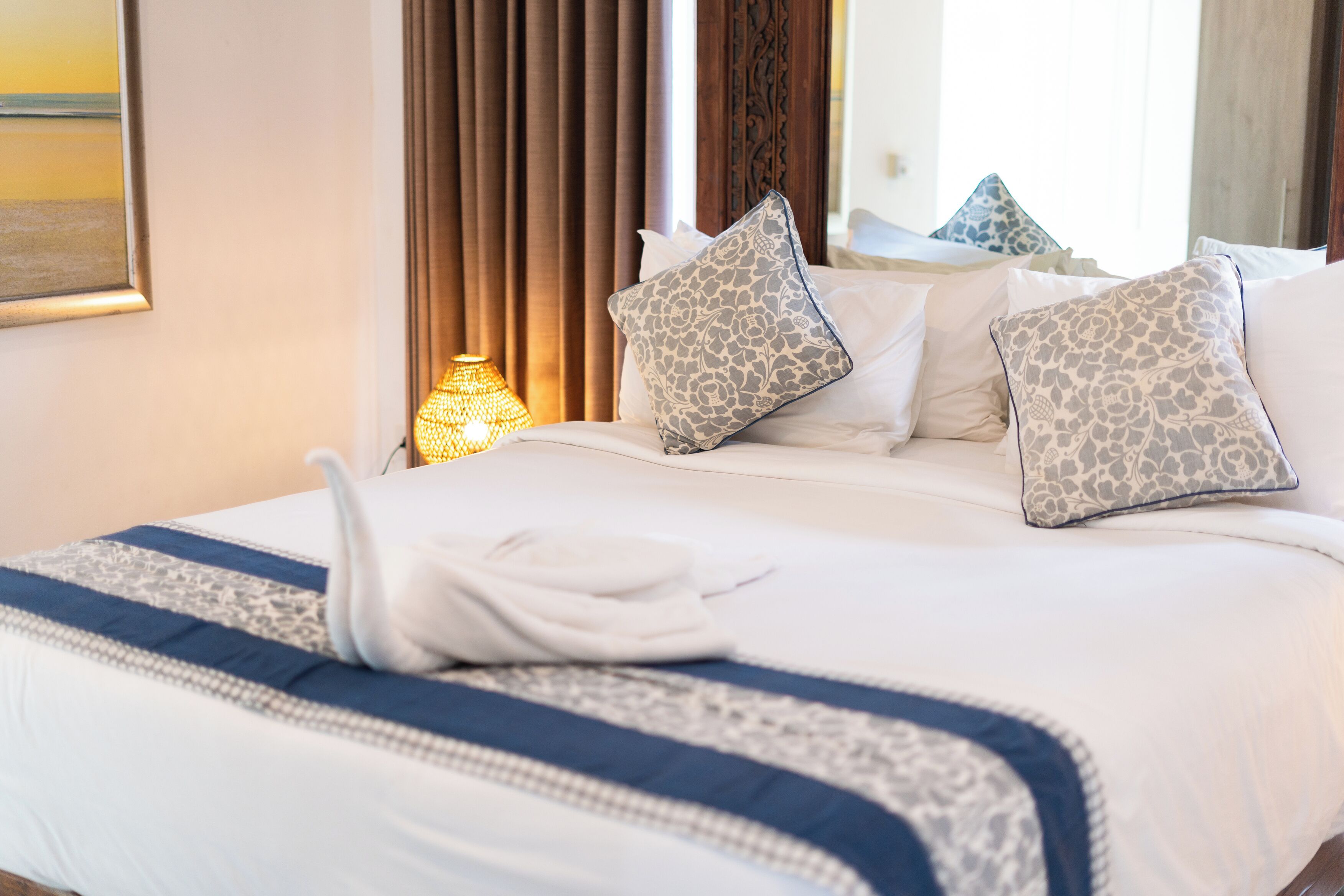 Iron/ironing board, free WiFi, bed sheets