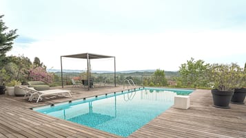 Piscine extérieure (ouverte en saison)