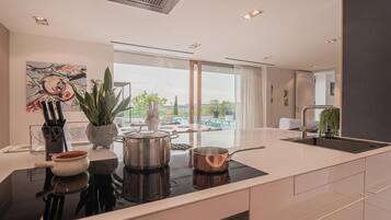 Family Villa, Multiple Bedrooms, Mountainside (Alma Vista Luxury Villa) | Interior