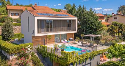 Alma Vista Villa in Goriska Brda Pool & Spa