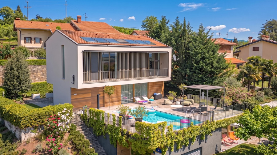 Alma Vista Villa in Goriska Brda Pool & Spa