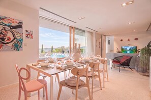 Familienvilla, 2 Schlafzimmer, Balkon, Bergseite (Alma Vista Villa in Goriška Brda –) | Speisen