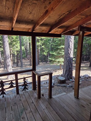 Terrace/patio - Cedar Soul Sanctuary: Your High Mountain Base Camp (Clio)