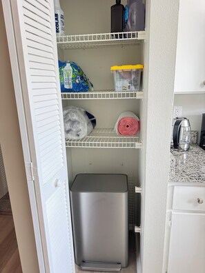 Interior - Spacious 4-bedroom house in lovely Sarasota with Private Pool (Sarasota)
