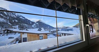Ferienwohnungen Luttinger am Mühlbach – Helle Fewo mit Bergpanorama