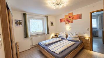 2 Schlafzimmer, Bettwäsche