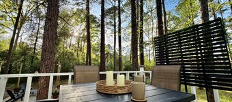 Black Creek Hideaway - Relax & Recharge in a Woodland Cottage