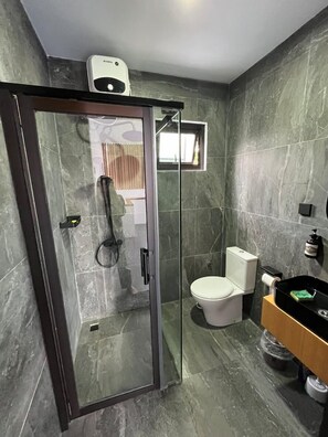 Free toiletries, hair dryer, soap, toilet paper - Kali Code Home (Yogyakarta)
