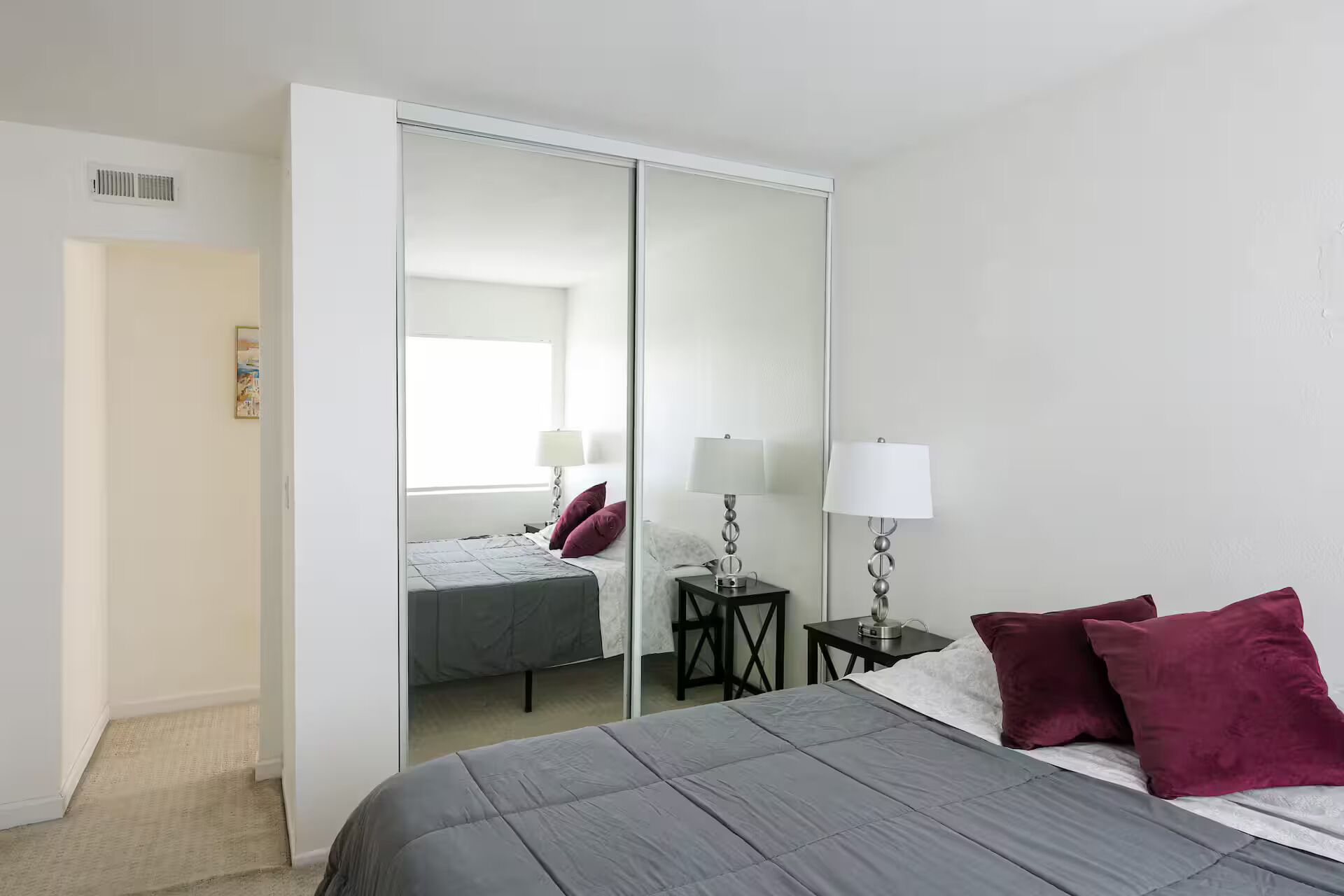 Iron/ironing board, Internet, bed sheets