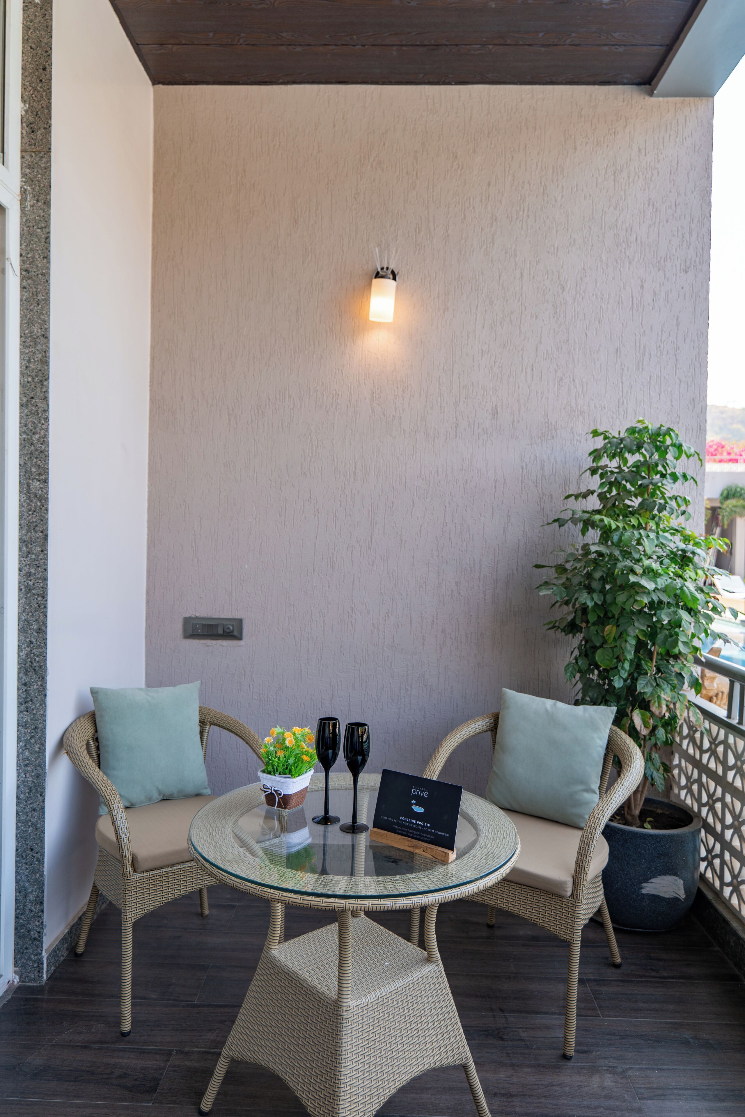 Vila superluxo | Opções para refeição ao ar livre