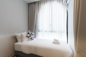 Royal 3BR Penthouse,2 King &1 Single Bed - The Above Element Bangtao Phuket (Choeng Thale)