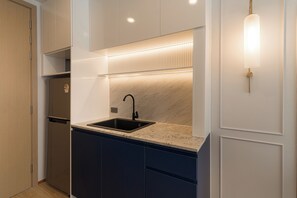 Royal 3BR Penthouse,2 King &1 Single Bed | Matservice på rummet