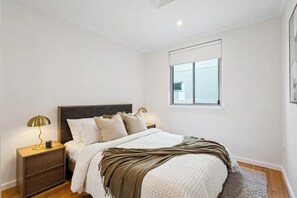 Room - Premium "Relaxed Inner City Apartment" close to RAC Arena and Kings Park (West Perth)