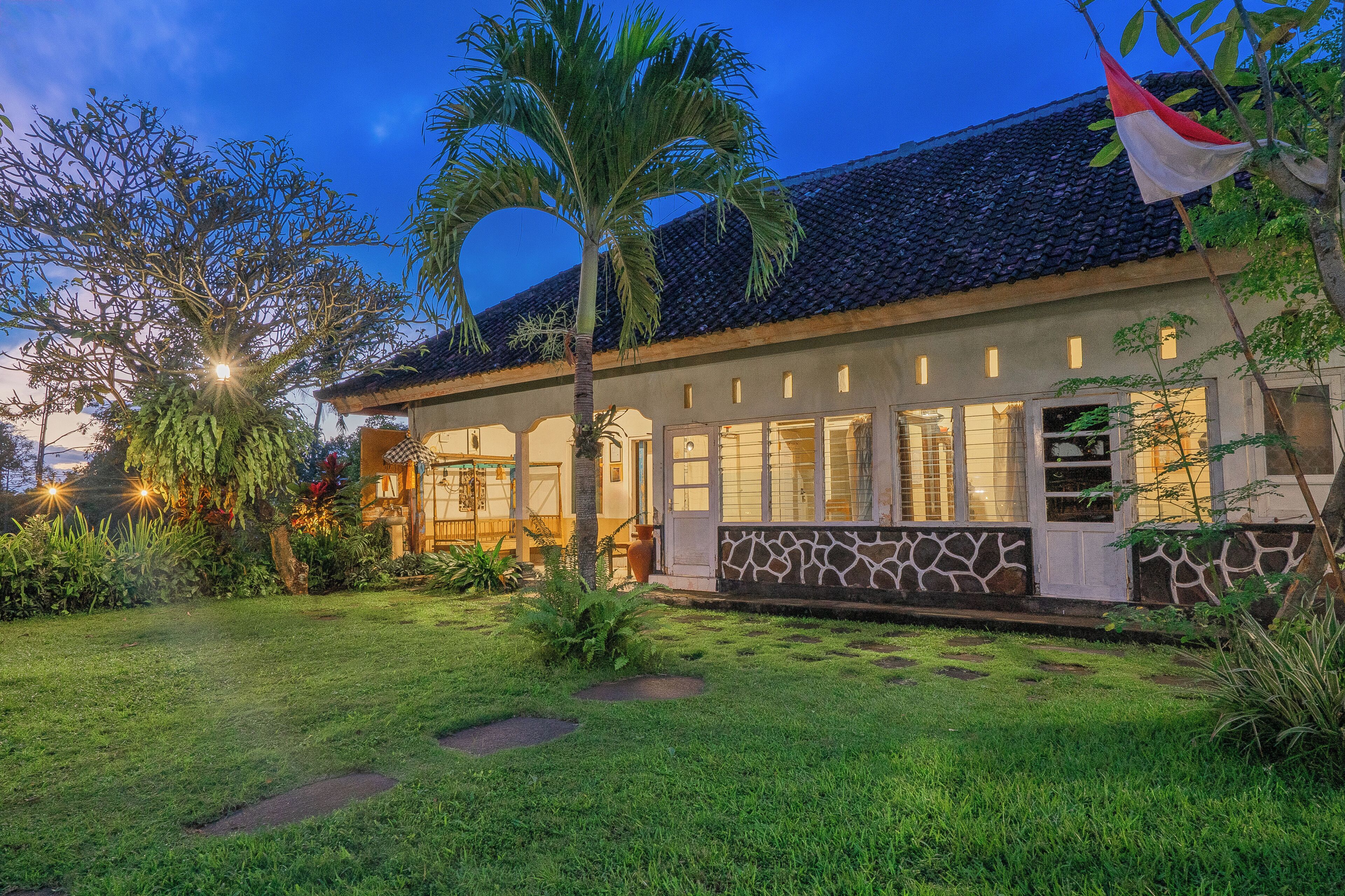 المنشأة من الخارج