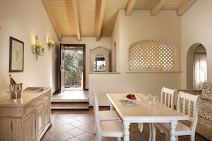 Dining - Holiday Residence Il Giardino Degli Oleandri in Porto Cervo (Arzachena)