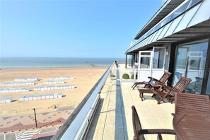 Classic Apartment, 2 Bedrooms | Balcony - Apartment Near Sailing Club With Sea Views (Knokke-Heist)