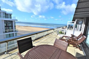 Classic Apartment, 2 Bedrooms | Balcony - Apartment Near Sailing Club With Sea Views (Knokke-Heist)