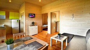 Nhà tiện nghi đơn giản, 3 phòng ngủ | Phòng khách
