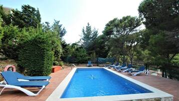 Classic-Apartment, 3 Schlafzimmer | Pool | Außenpool