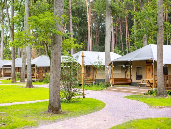 Comfort House, 3 Bedrooms | Exterior - Luxuszelt im Serengeti Park (Hodenhagen)