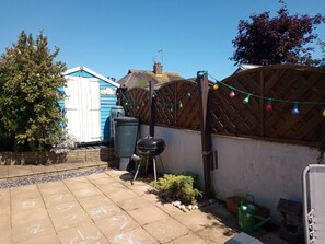 Terrace/patio - Otter's Holt - Dog friendly - close to beach (Pevensey Bay)