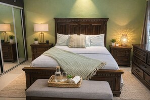 3 chambres, fer et planche à repasser, Wi-Fi, draps fournis