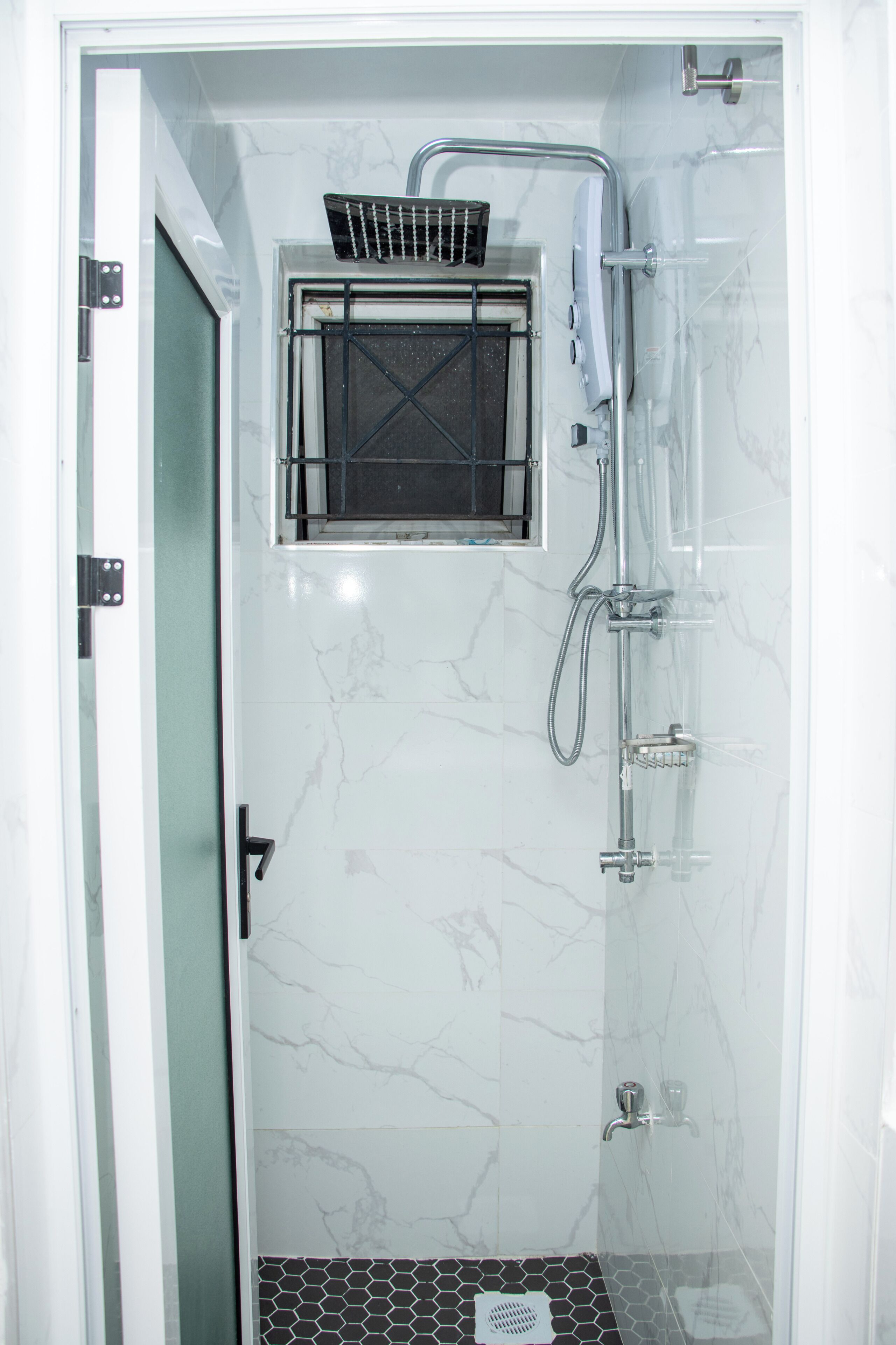 Dusche, Handtücher, Seife, Toilettenpapier