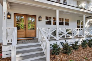Exterior detail - Luxe Isle of Palms Retreat • Pool + Firepit + Outdoor Lounge | Sparrow House (Isle Of Palms)