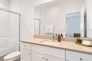 Shower, hair dryer, towels - Pet-Friendly Modern Escape Near Coachella | Resort Pool + Hot Tub + Firepit (La Quinta)