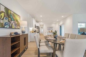 Dining - Modern 4BR | Resort Pool + Firepit + Hot Tub + Fitness Center | Summerwell (Thermal)