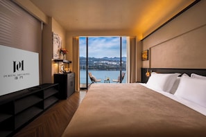 Luxury Double Room, River View | Premium bedding, down comforters, minibar, individually furnished