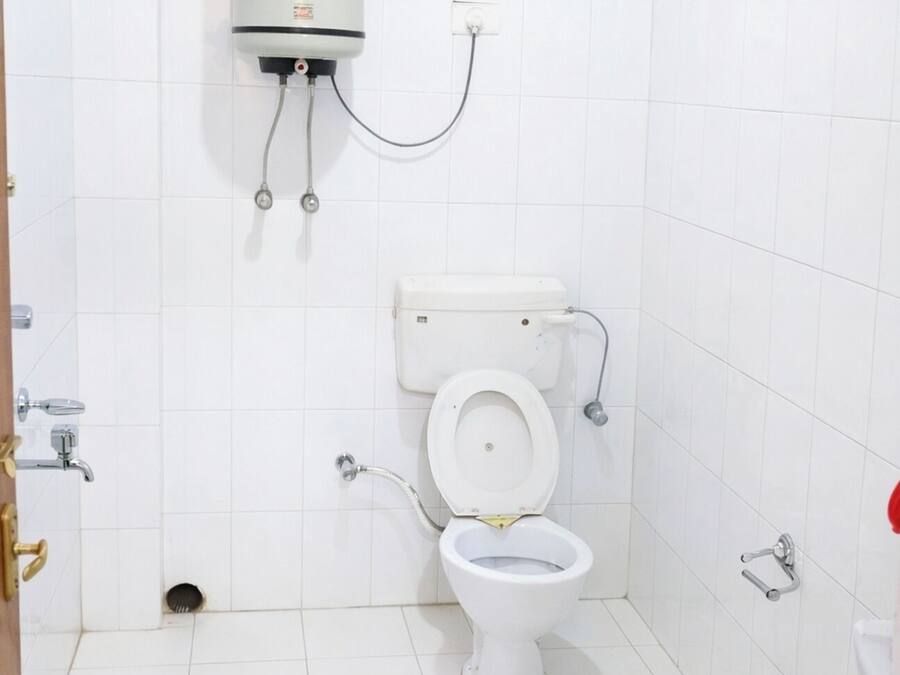 Shower, rainfall showerhead, slippers, bidet