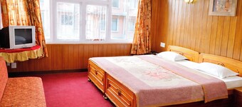 Hotel Sambhu Darjeeling Near Mall Road 