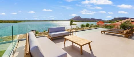 Luxe appartement, privézwembad, uitzicht op oceaan | Terras