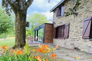 Property grounds - Luxury Villa with Garden & Zipline (La Roche-en-Ardenne)