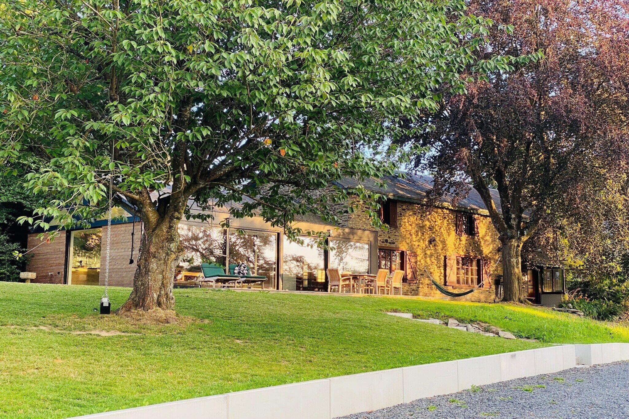 Außenseite Ferienhaus [Sommer]