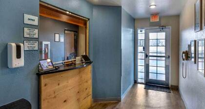 1 Bed | ADA/RI Shower/Suite/Kitchen