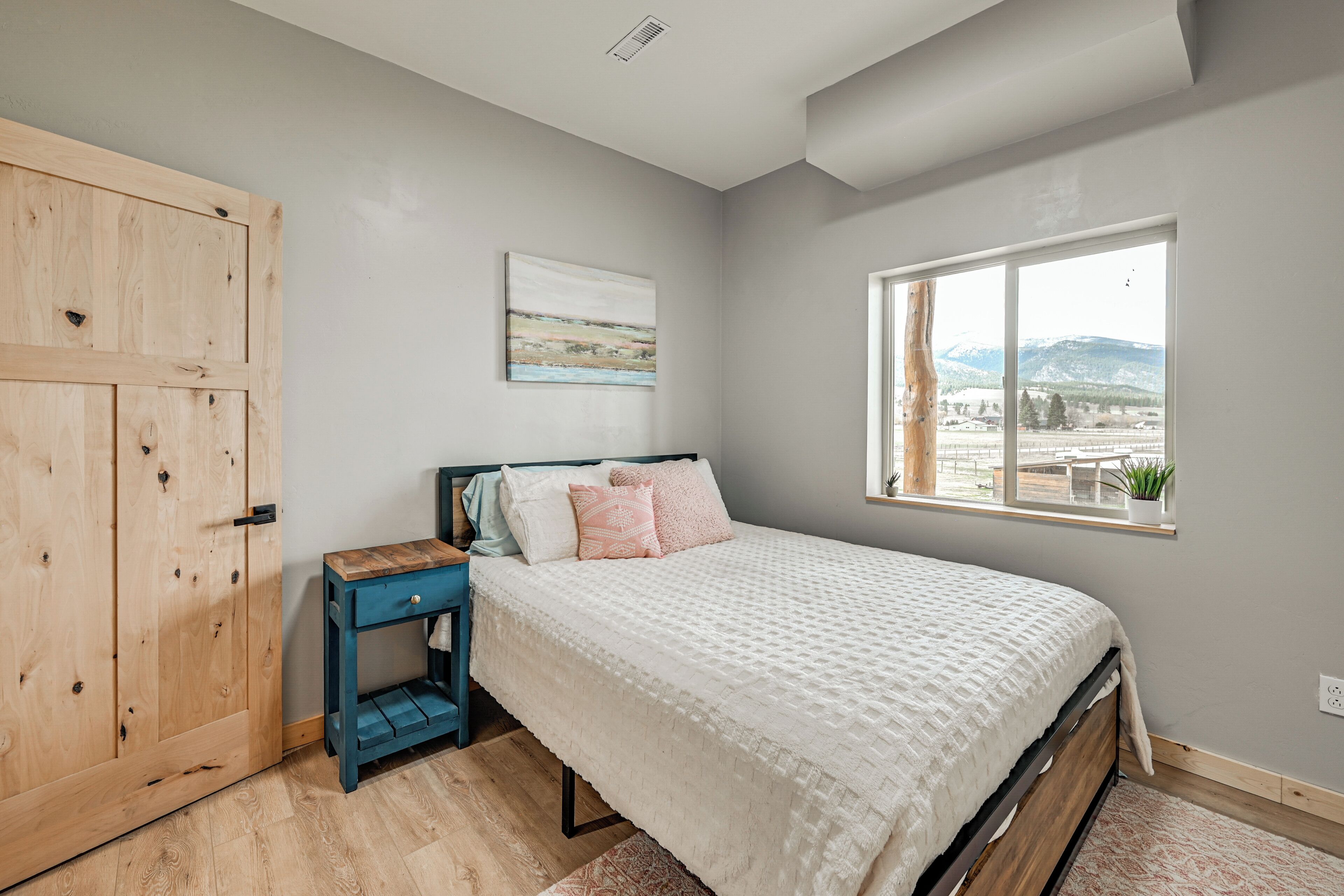 5 bedrooms, Internet, bed sheets