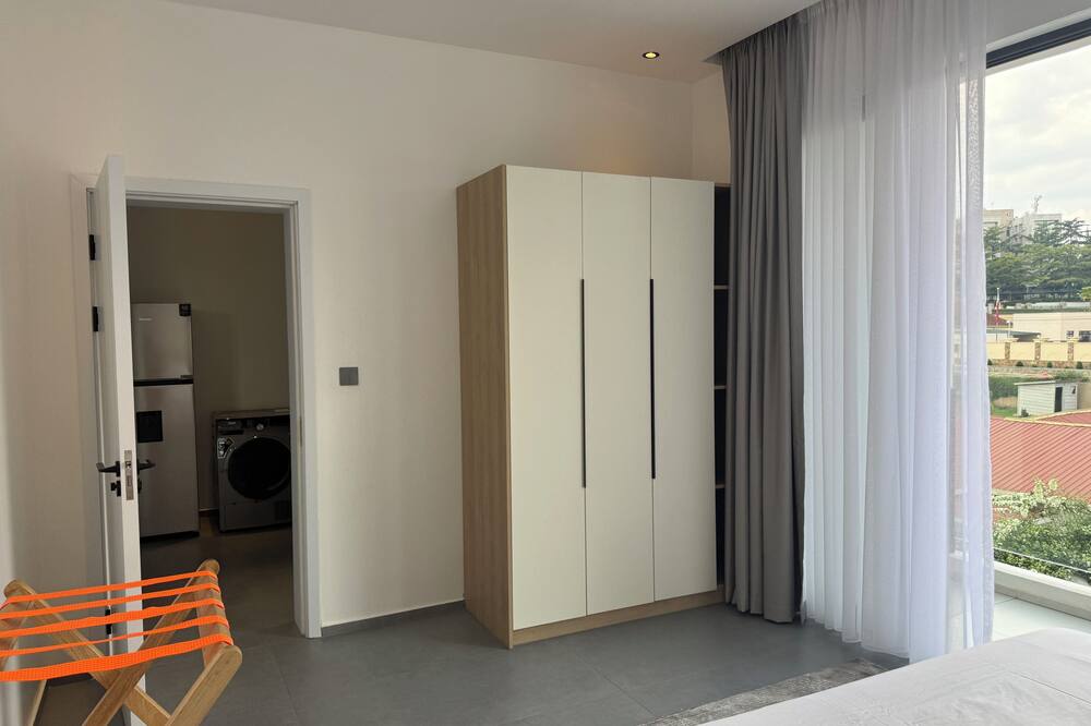 Omica 1 Residence