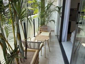 クラシック スタジオスイート | 屋外ダイニングエリア