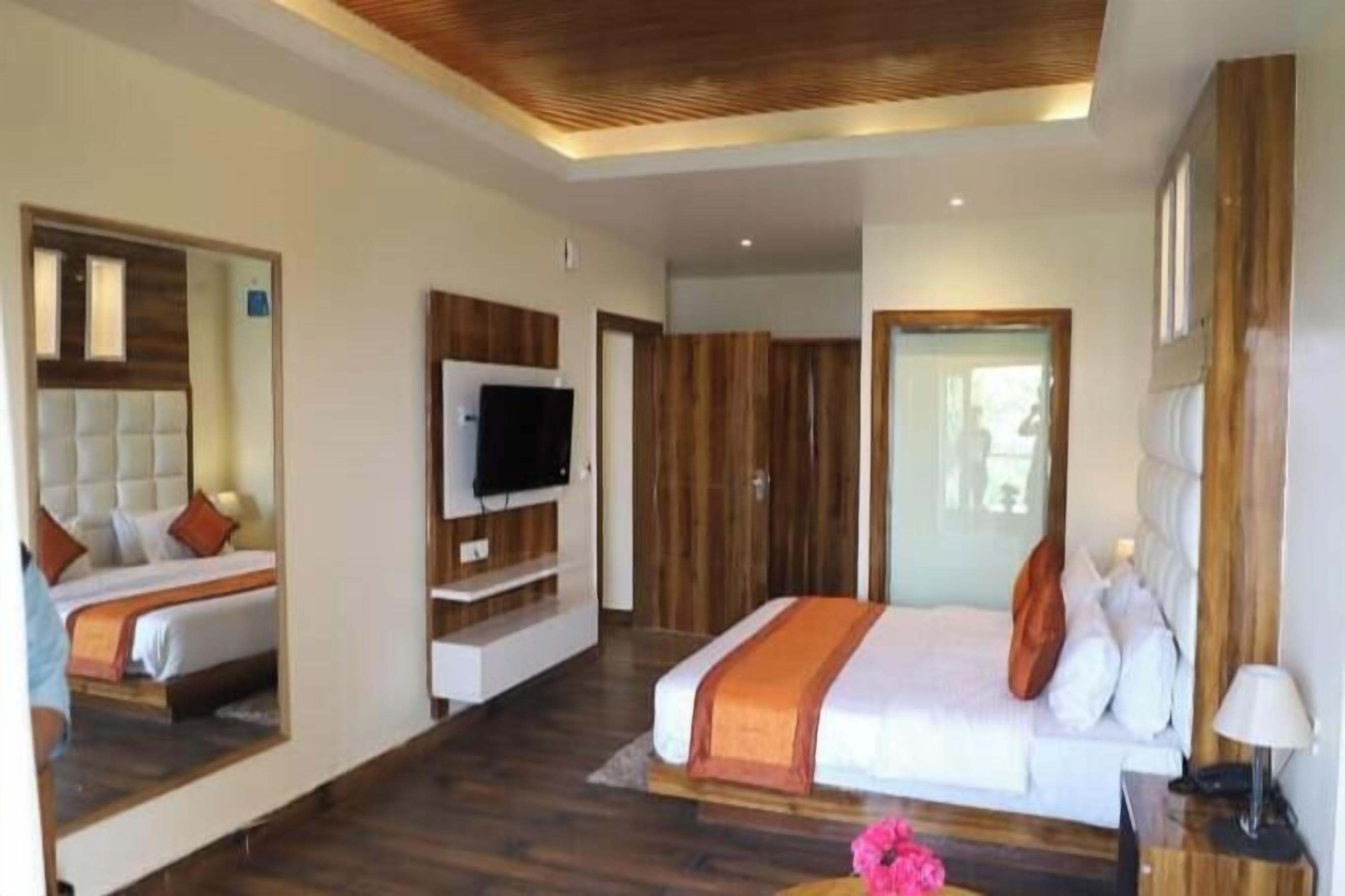 Balcony Villa Room | Free WiFi