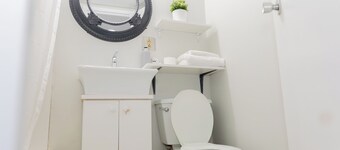 Modern Hotel Rooms in Winnipeg, Steps from McPhillips Casino, Great Value