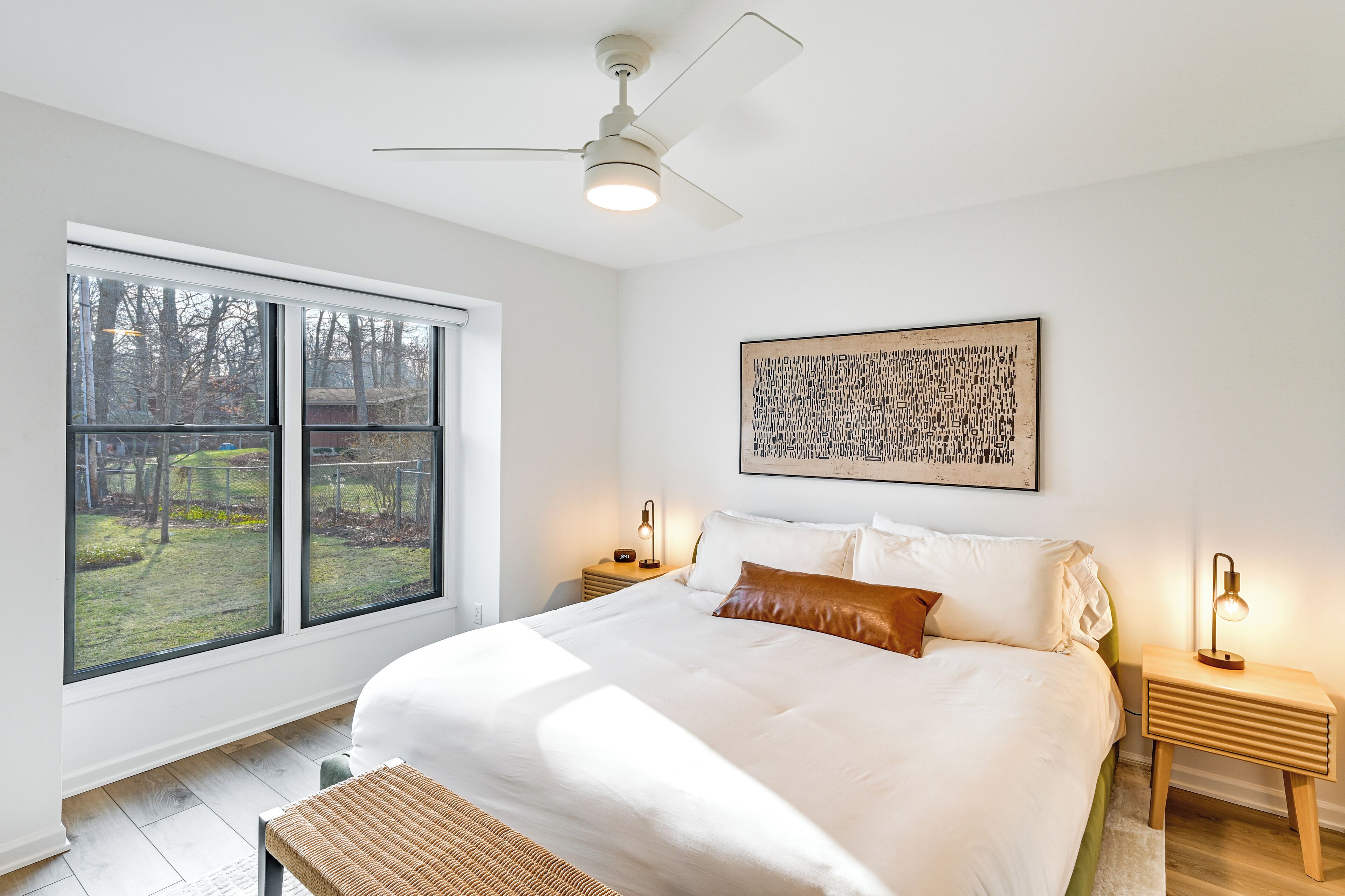 4 bedrooms, desk, iron/ironing board, Internet