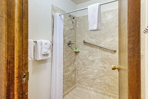 Hair dryer, towels - Trail Blaze & Unwind! Winter Park Condo w/ Pool (Winter Park)