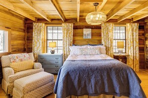 Room - Deck, Sauna & Mtn View! Fort Payne Cabin (Fort Payne)