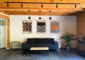 Interior - Mont Ventoux Bike Camp & Jacuzzi – Private Loft (Entrechaux)