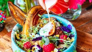 Breakfast meal - Steps to Sand; Bondi Beach 2BR Escape Sleeps 5 (Bondi Beach)